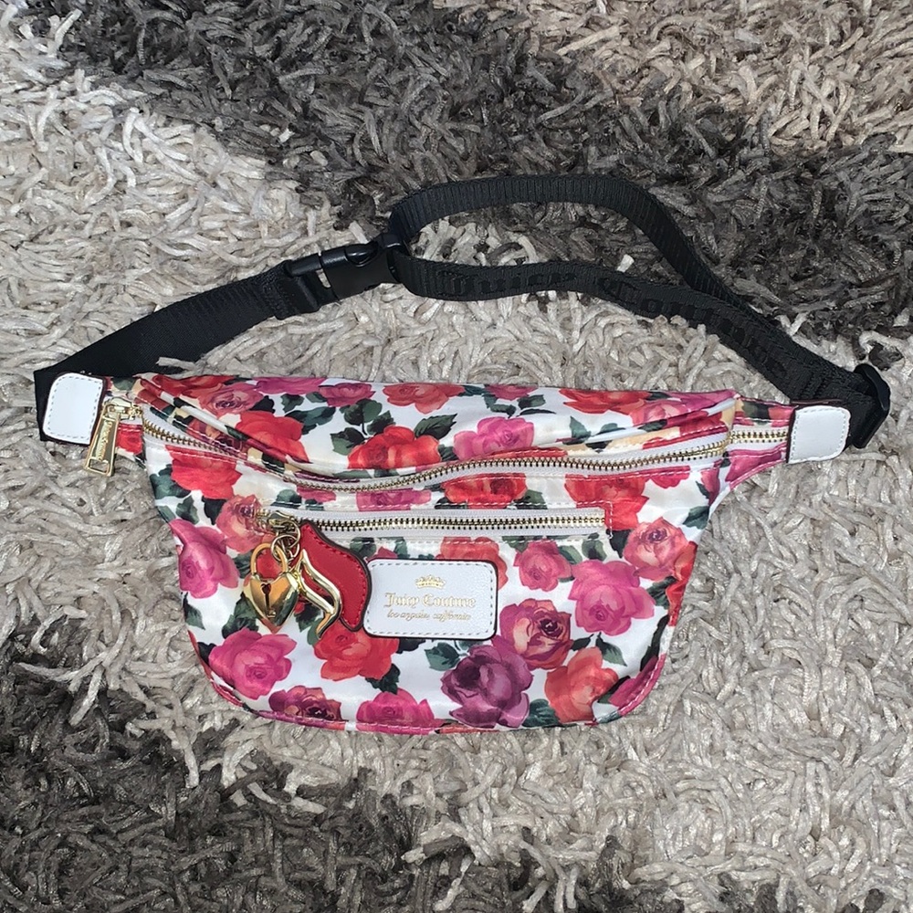 Juicy Couture fanny pack good cond slight yellowing inside